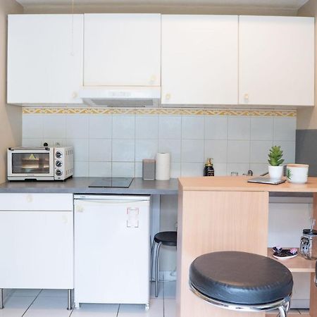 Ferienwohnung Charming Studio Near Jean Mace Lyon Exterior foto