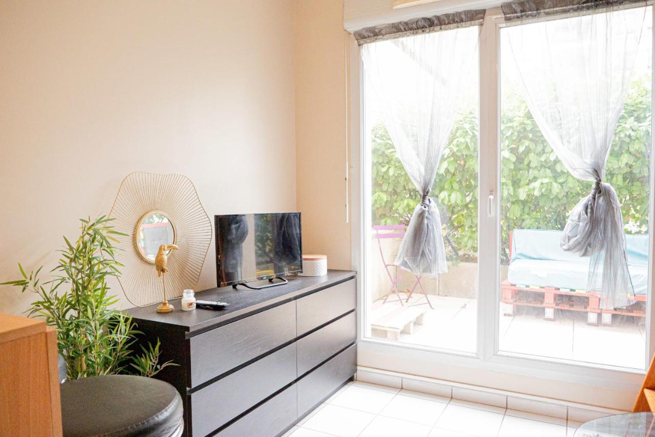 Ferienwohnung Charming Studio Near Jean Mace Lyon Exterior foto
